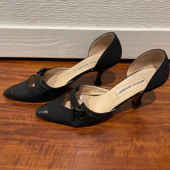 Manolo Blahnik Linen and Leather Kitten Heels - Picture 4 of 6